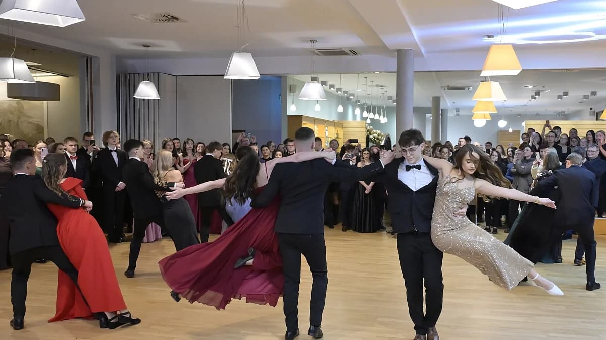 Studniówki 2026. Bal maturzystów Zespołu Szkół Ponadpodstawowych nr 1 w Jarocinie [ZDJĘCIA cz. 2]