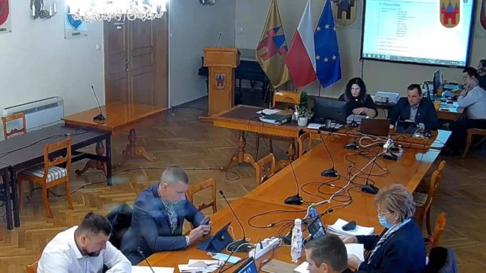 Rada Miejska w Jarocinie spotyka się, żeby uchwalić budżet na 2022 rok [AKTUALIZACJE]