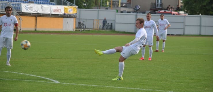 III liga: Jarota Jarocin przegrała z Sokołem Kleczew (ZDJĘCIA)