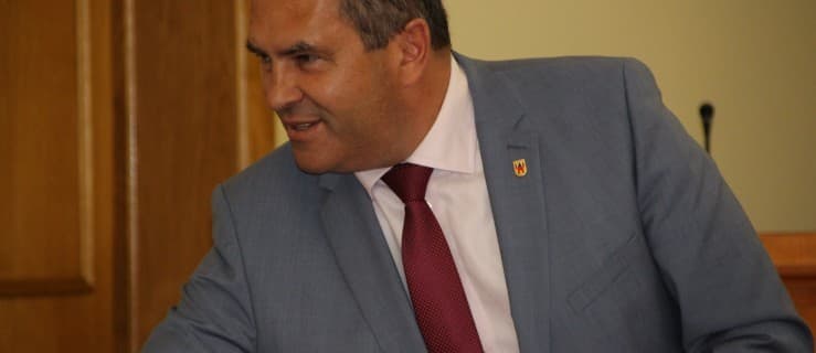 Burmistrz sprzedaje działki, które stały się przedmiotem domniemanej korupcji