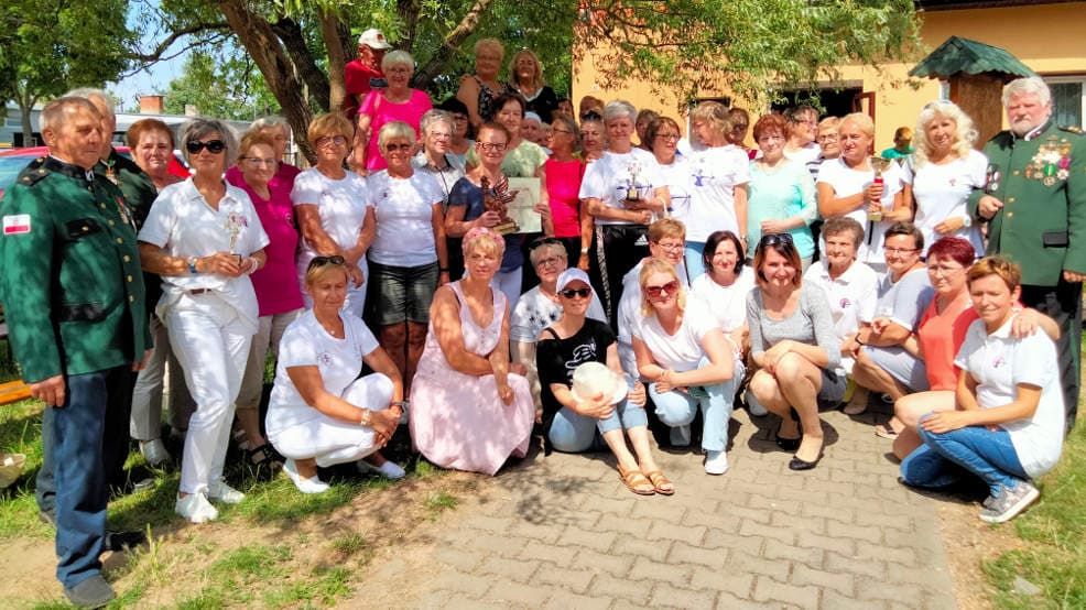 Jarocin. Amazonki z Wielkopolski rozprawiły się z rakiem na strzelnicy [ZDJĘCIA]