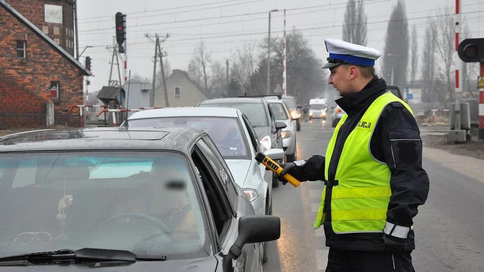 Policja wlepia gigantyczne mandaty. Ilu kierowców musiało je zapłacić?