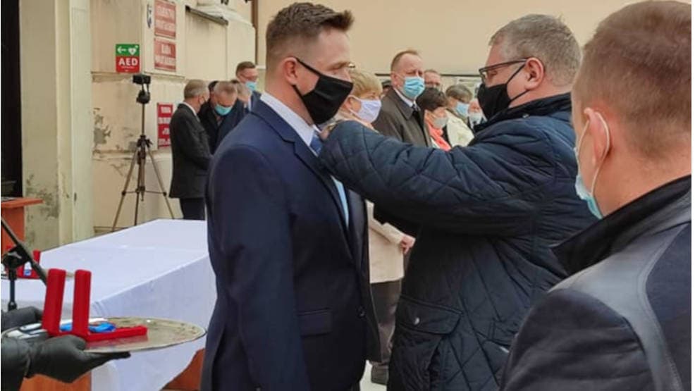 Sołtys z odznaką honorową  „Za zasługi dla województwa wielkopolskiego”