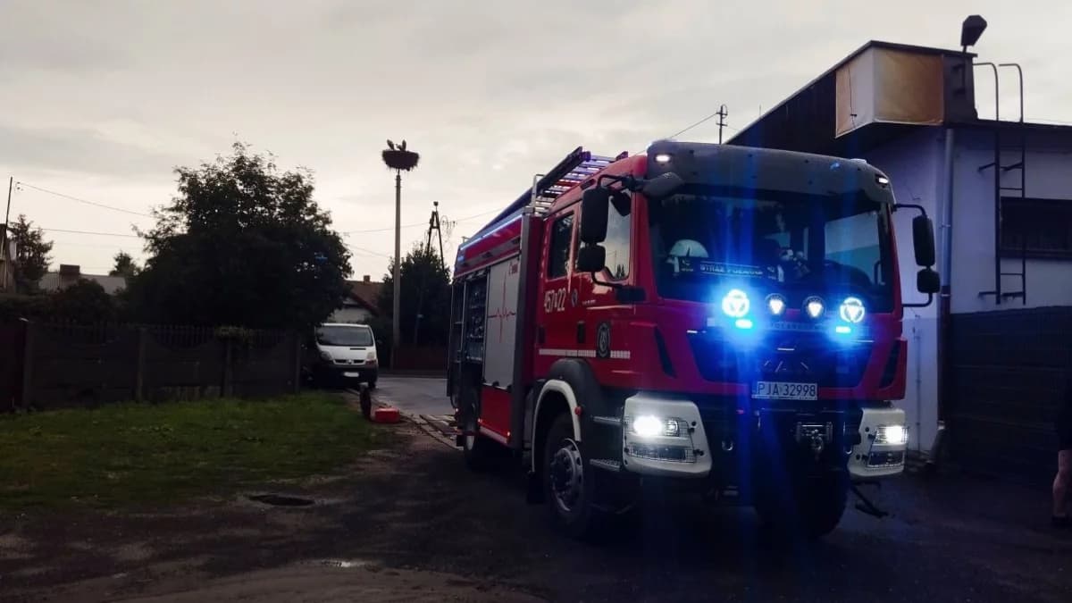 Przez Jarocin i okolice przeszła gwałtowna burza.  Zerwany dach, zalane posesje