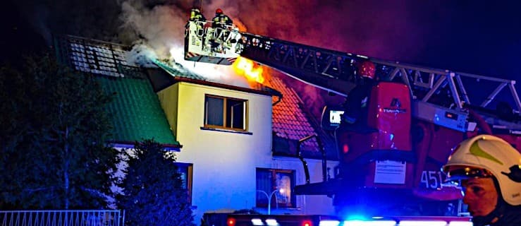 Groźny pożar wybuchł w środku nocy [ZDJĘCIA]