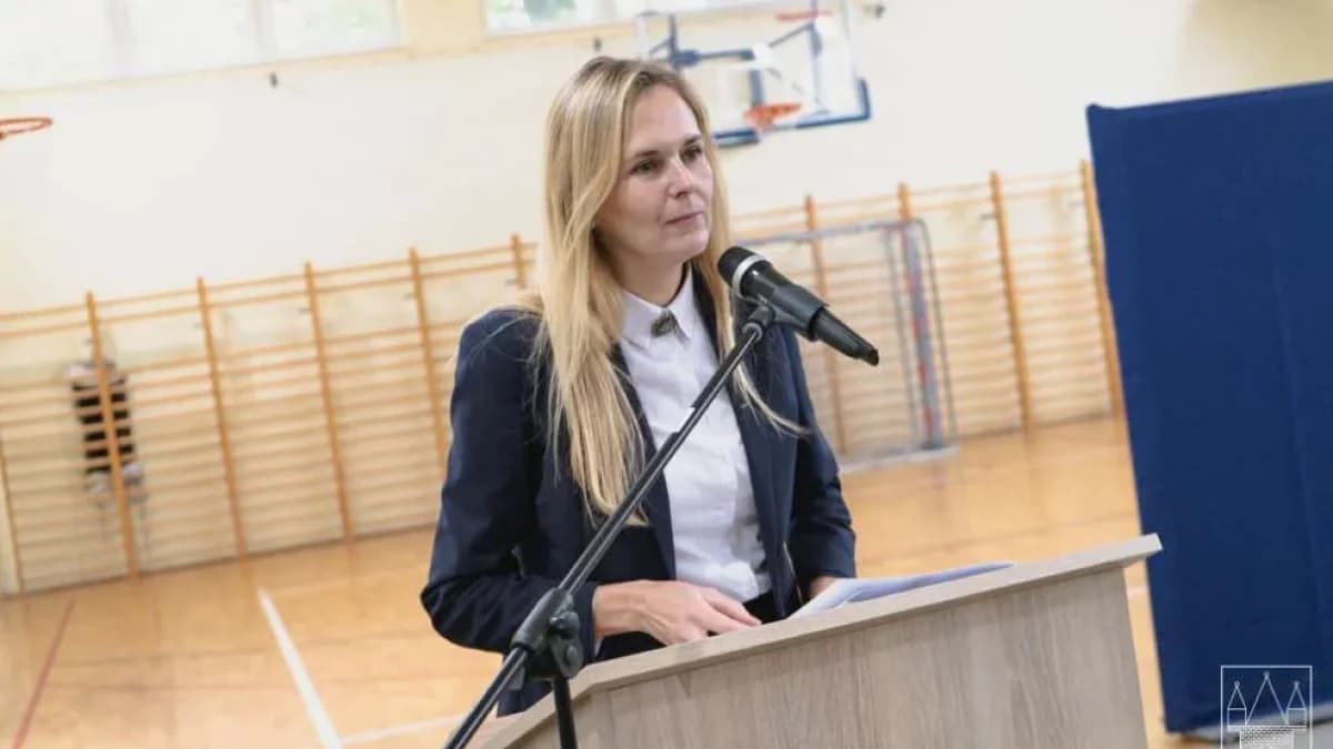 Burmistrz Jarocina chce rozmawiać o edukacji i zaprasza pracowników oświaty i rodziców do siebie [SONDA]