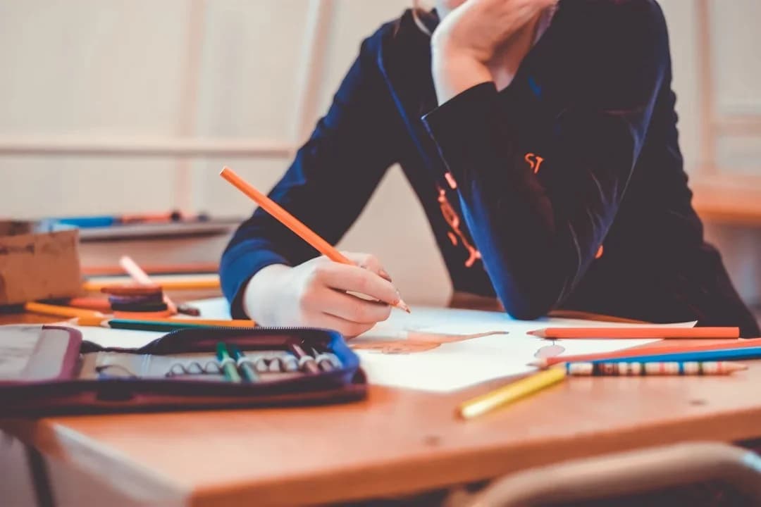 MEN: Likwidacja zadań domowych oraz odchudzenie programu. "Oby nie wylać dziecka z kąpielą!" – komentują nauczyciele