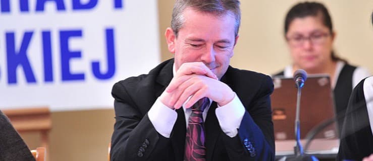 Przewodniczący knebluje przewodniczącego [WIDEO]