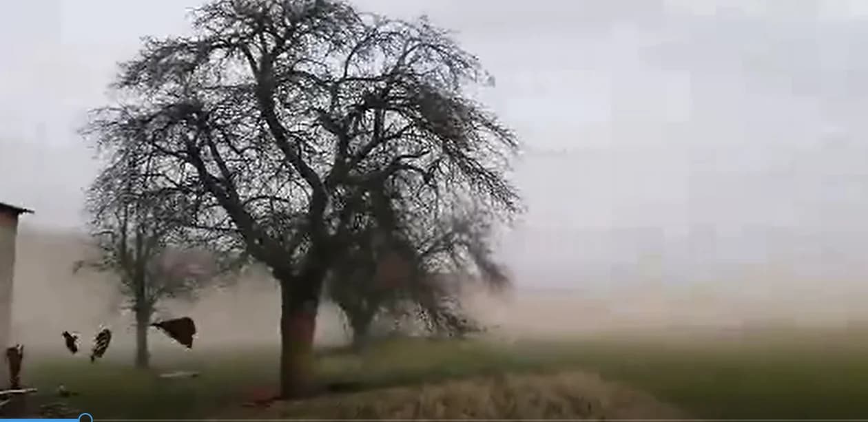 Burza piaskowa w okolicy Jarocina