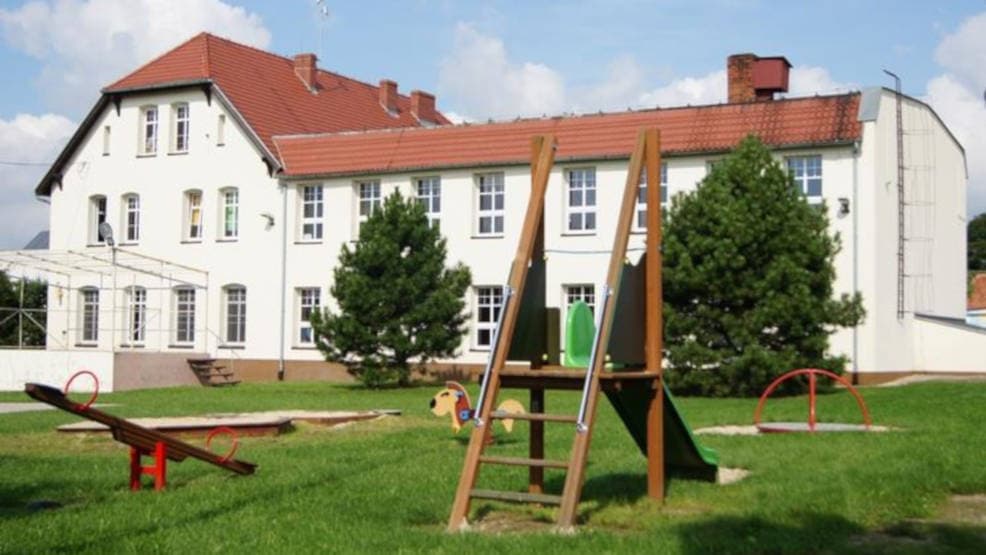 Najpierw powstało osiedle mieszkań czynszowych, teraz pobudują przedszkole i salę gimnastyczną