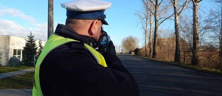 Rozpędziła się citroenem. Zatrzymała ją policja i straciła prawo jazdy