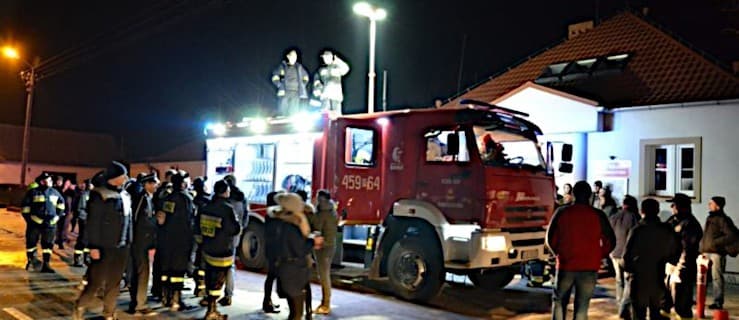 Wreszcie przyjechał wyczekiwany wóz bojowy. Witali go po królewsku [LIVE]