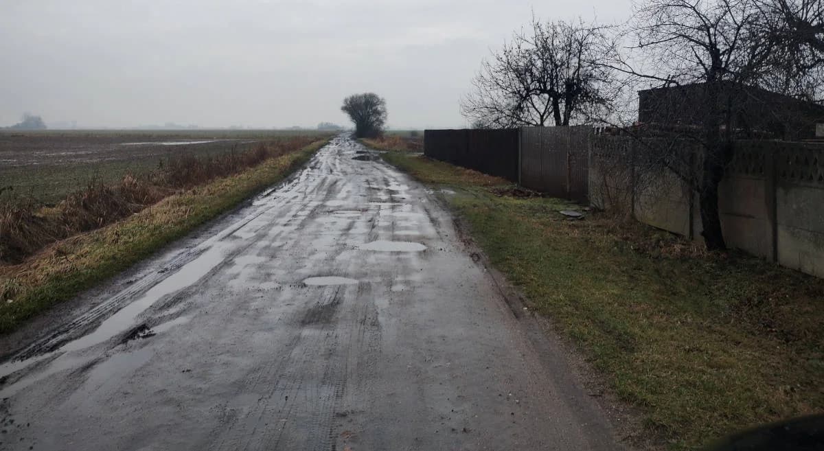 Dwie ulice na terenie gminy Jarocin zostaną utwardzone. Gmina planuje położyć tam asfalt