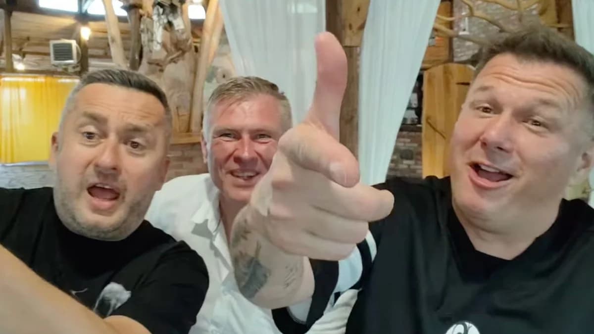 Norbi z grupą Fest śpiewają "Dziołchy som gorkie." Planują koncert w Jarocinie [WIDEO]