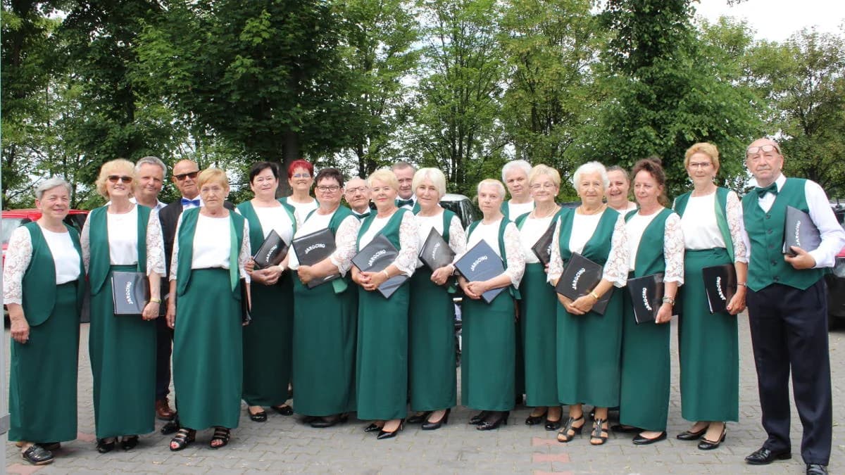 Sztuka na ekranie, trzy koncerty i piknik. Propozycje dla seniorów na najbliższe dni