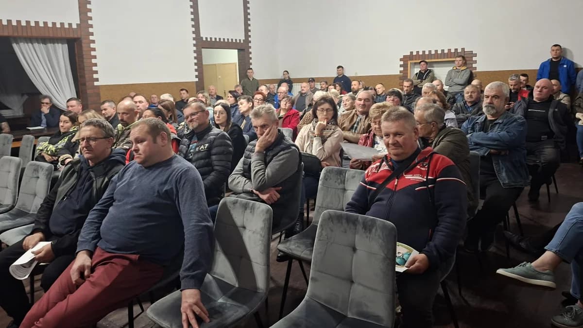 Mieszkańcy Woli Książęcej przeciwni planowanej biogazowni: „Niech wójt poczuje nasz oddech”