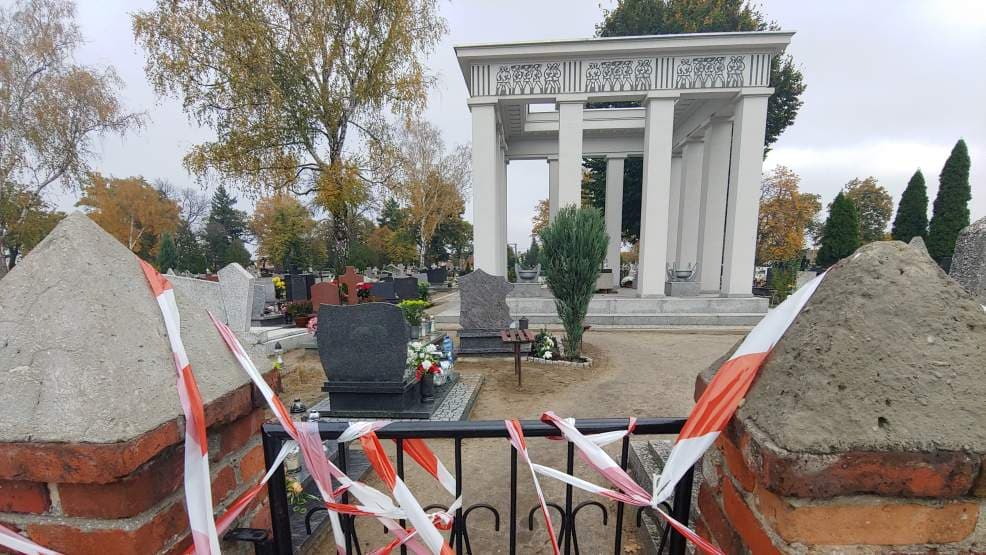 Wszystkich Świętych – w tym roku na cmentarzach czy w domu?