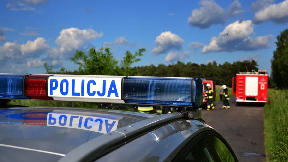 Dwa auta osobowe zderzyły się w gminie Kotlin. Są poszkodowani [ZDJĘCIA, AKTUALIZACJA]