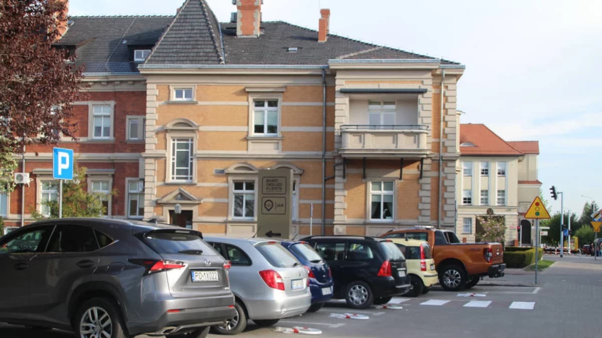 Zbliża się okres świąteczny, podajemy, jak będą działały urzędy, jarociński PSZOK a jak jeździły emki?