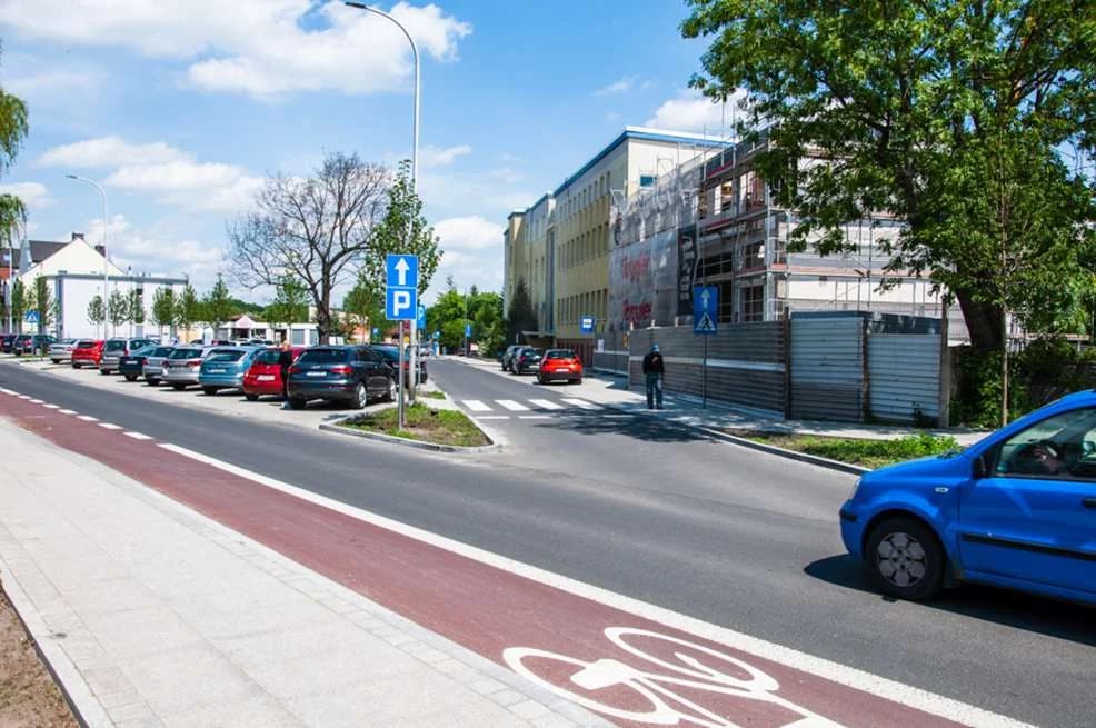 Kiedy przy nowych ulicach w centrum Jarocina pojawią się znaki drogowe? PWiK odpowiada [ZDJĘCIA]