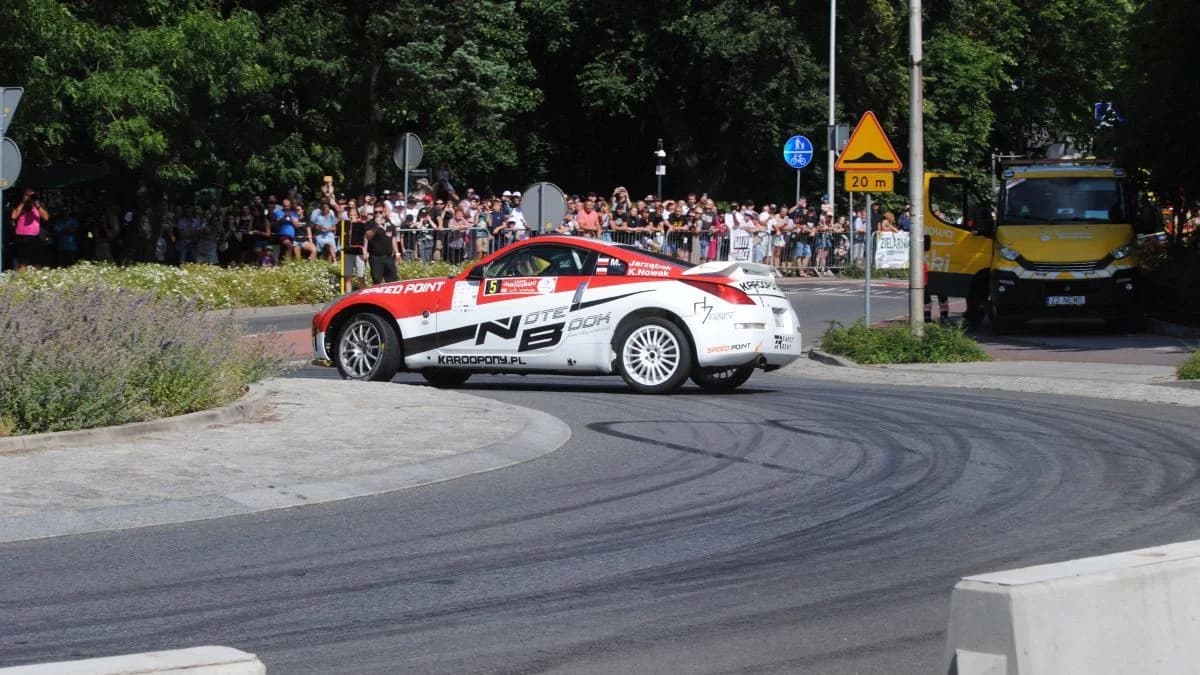 3. Rally and Race Rajd Jarociński za nami. Szybkie przejazdy i dużo popisów na oczach wielu mieszkańców [ZDJĘCIA, WIDEO]