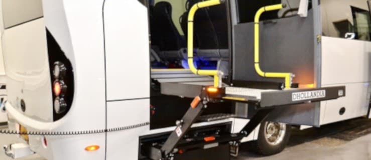 Powiat kupi specjalny autobus i odda go gminie