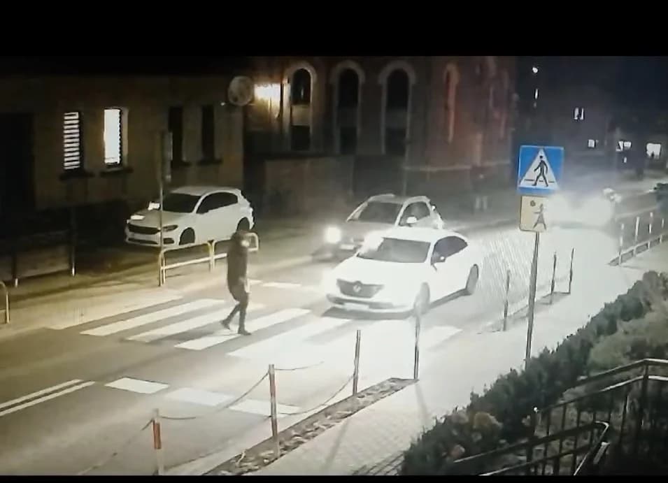 Prawie rozjechał kobietę na przejściu w Jaraczewie. Nagrała go kamera [WIDEO]