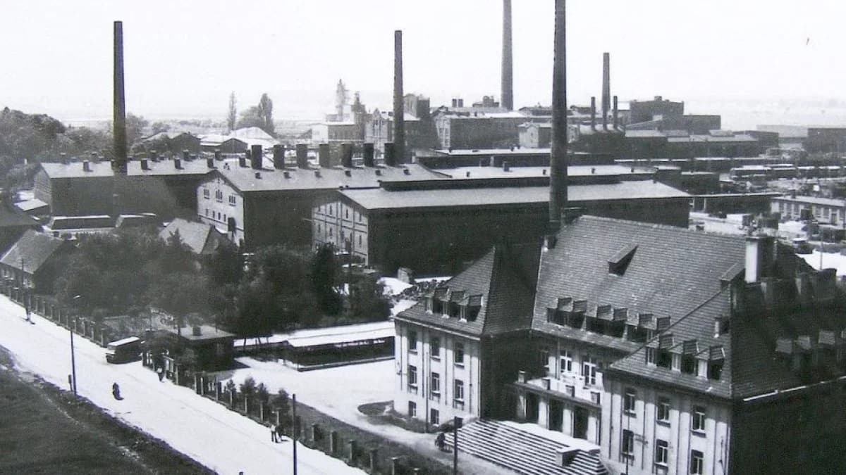 Historyczna scena w Domu Socjalnym w Witaszycach stanęła w ogniu. Dla ludzi to miejsce pełne wspomnień. Bywały tu największe gwiazdy