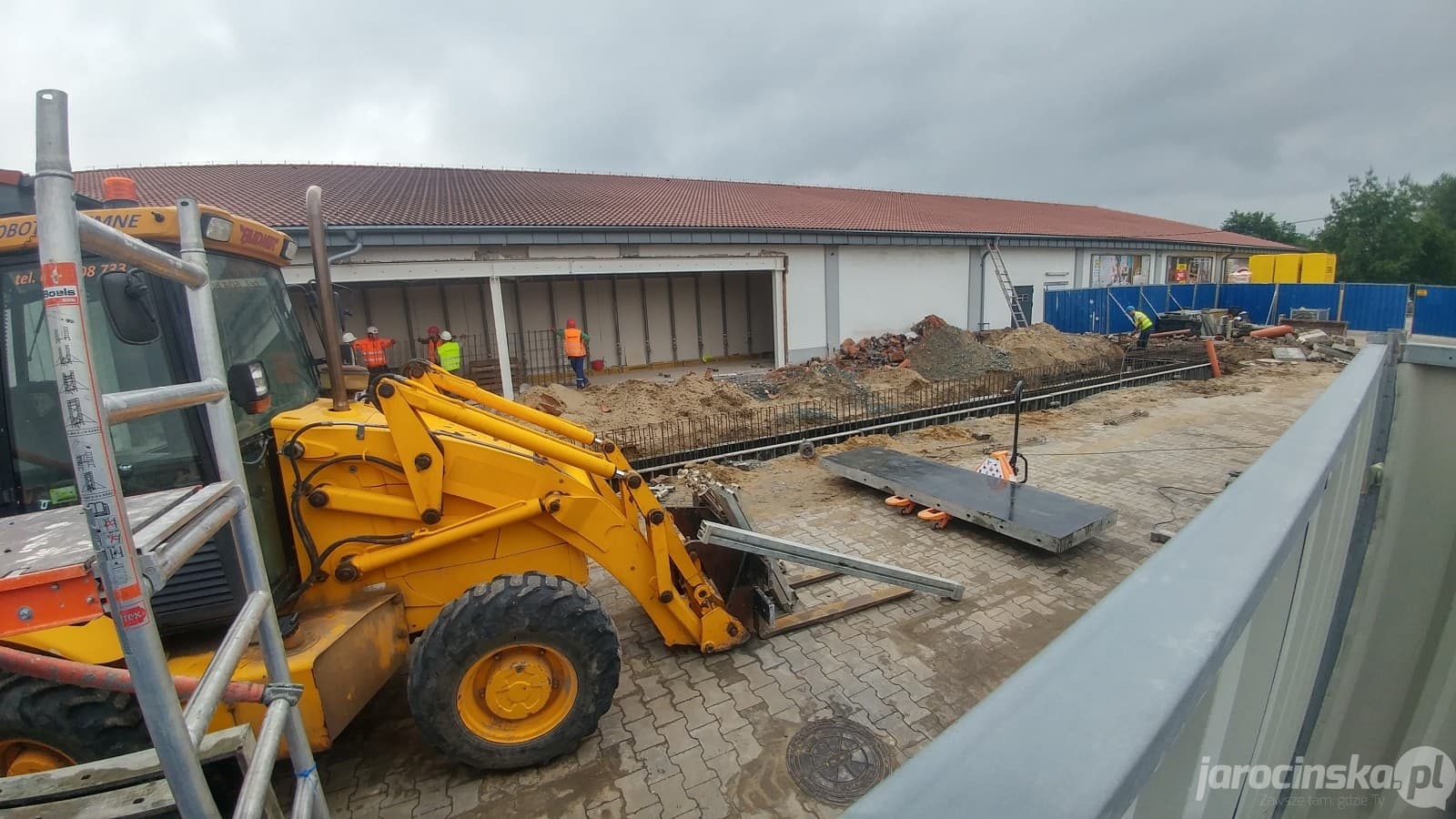 Jarocin. Market buduje piekarnię w mieście