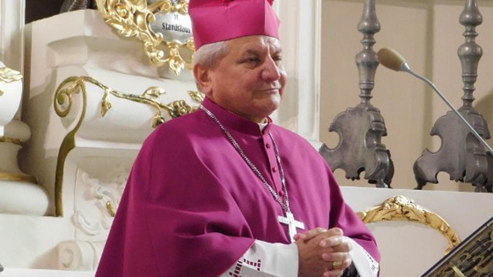 Biskup senior Edward Janiak złamał zakaz, żeby się zaszczepić