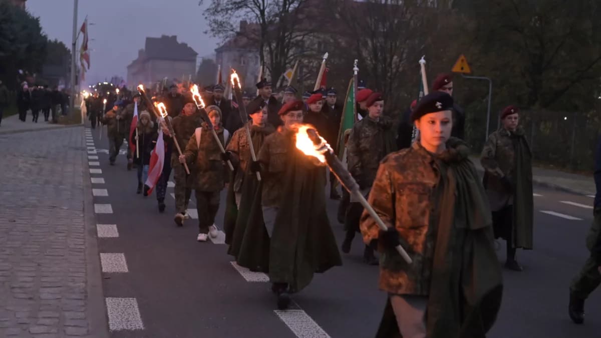 Capstrzyk w Jarocinie z orkiestrą wojskową i szwadronem konnym [ZDJĘCIA]