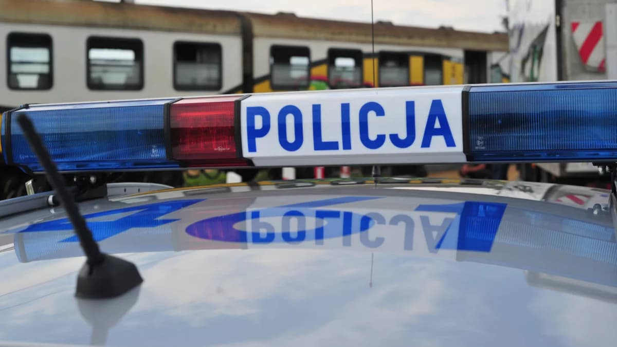 Chciał, żeby policjanci przynieśli mu papierosy. Teraz mężczyzna z powiatu jarocińskiego będzie miał poważne problemy [SONDA]