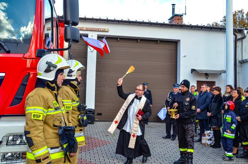 OSP Wilkowyja z wozem bojowym za prawie milion złotych [Zdjęcia]