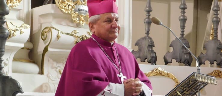 Kardynał Gulbinowicz z zakazami. Czy to samo czeka biskupa Edwarda Janiaka?