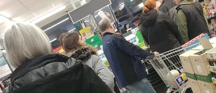 Apel kasjerki: Ludzie opamiętajcie się!!! Zabije was nie koronawirus, a epidemia ostrego pier...ca