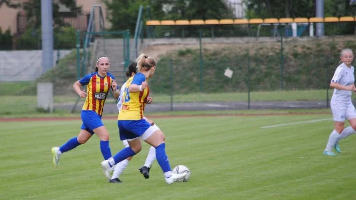 Pierwszy mecz Jaroty w IV lidze kobiet. Męska Jarota mierzył się ze swoim nemesis [ZAPOWIEDŹ SPORTOWEGO WEEKENDU]