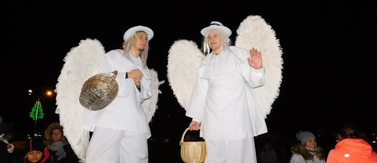 Jarocińskie Mikołajki z korowodem Królowej Lodu [ZDJĘCIA, WIDEO]
