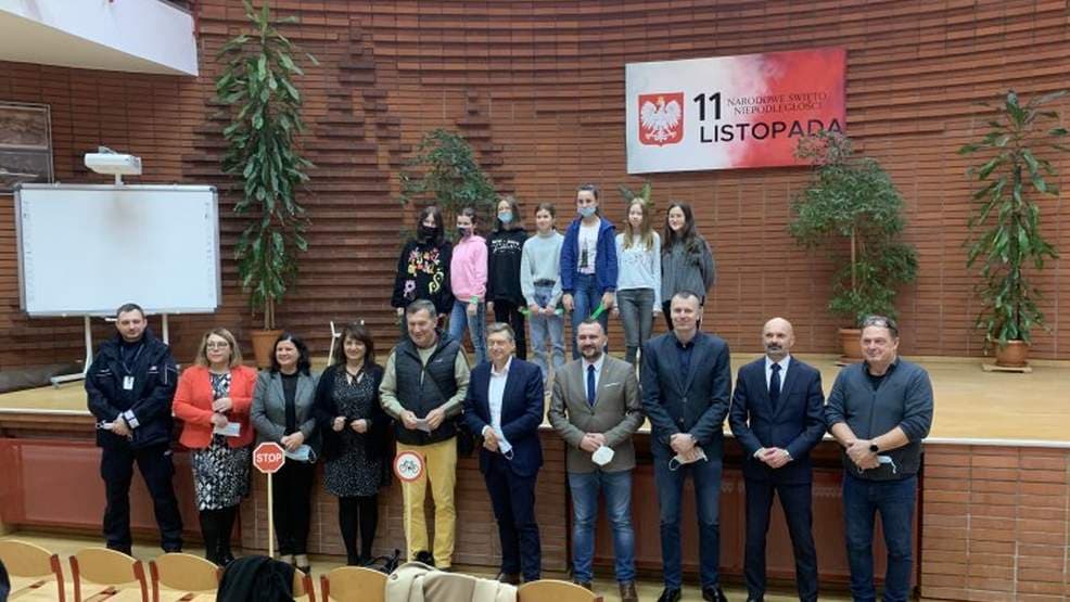 Zestaw edukacyjny dla Szkoły Podstawowej im. Adama Mickiewicza w Żerkowie