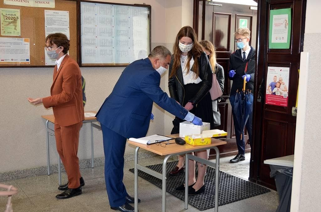 Matura 2020. Prawie 600 zdających jeden z najważniejszych egzaminów [GALERIA]