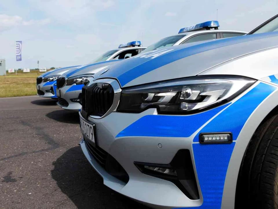 Siedzieli w audi zaparkowanym na jarocińskim Rynku. Policjanci znaleźli przy nich narkotyki