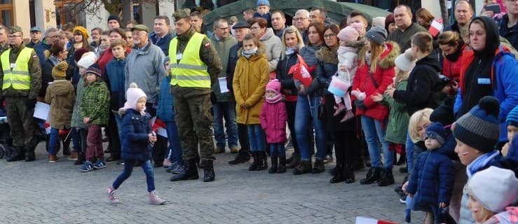 Piknik z jarocińskim wojskiem. Kolejka do spycharki i na strzelanie [ZDJĘCIA, WIDEO]