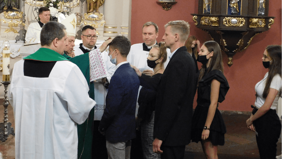 Episkopat z ministrem zdrowia apelują o przestrzeganie limitów