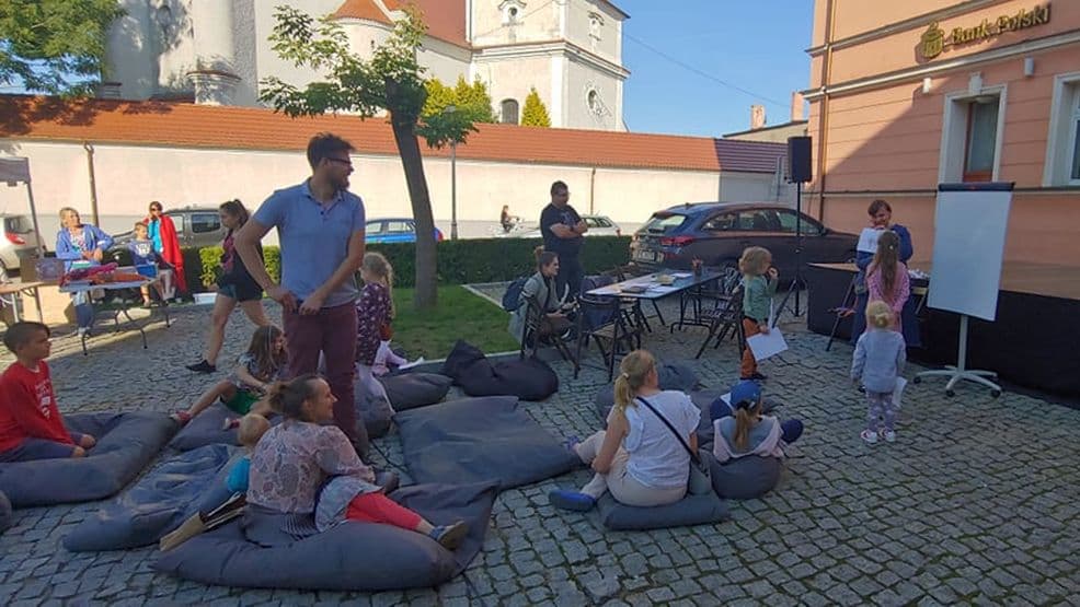 Dzieci poznały znaną pisarkę w trakcie IV Targów Książki Dzieci i Młodzieży (ZDJĘCIA, WIDEO]