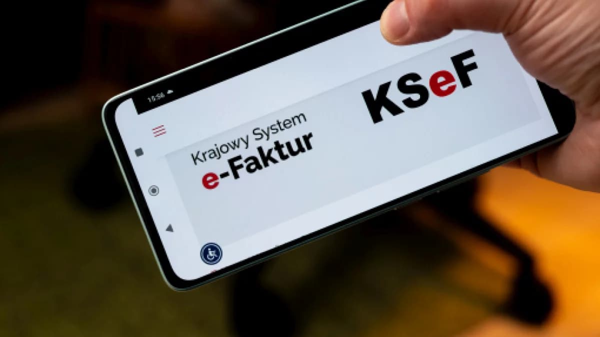 Pracownicy skarbówki do dyspozycji przedsiębiorców. Ruszają bezpłatne szkolenia na temat KSeF [SONDA]