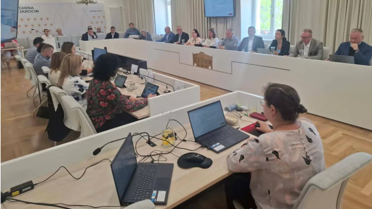 Jaki jest stan gminy Jarocin - o tym i nie tylko w Ratuszu dyskutują radni. Co dokładnie w programie? [TRANSMISJA]