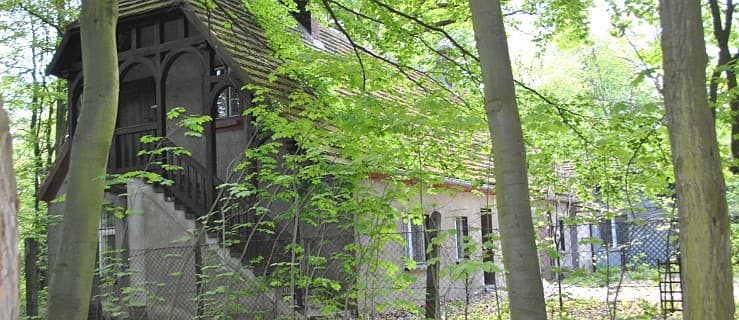 Dom Ogrodnika i inne budynki w parku oddane w dzierżawę