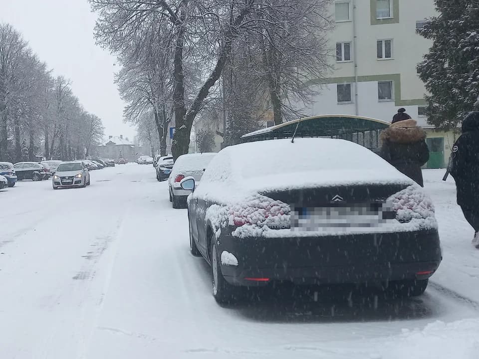 Kto powinien odśnieżać nasze drogi, gdzie możemy dzwonić w razie problemów?