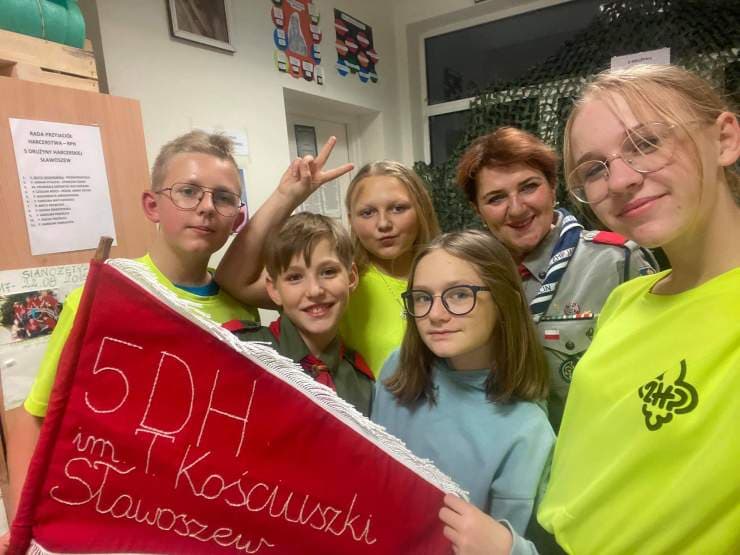 Harcerze złożyli przysięgę przy świecoognisku [ZDJĘCIA]