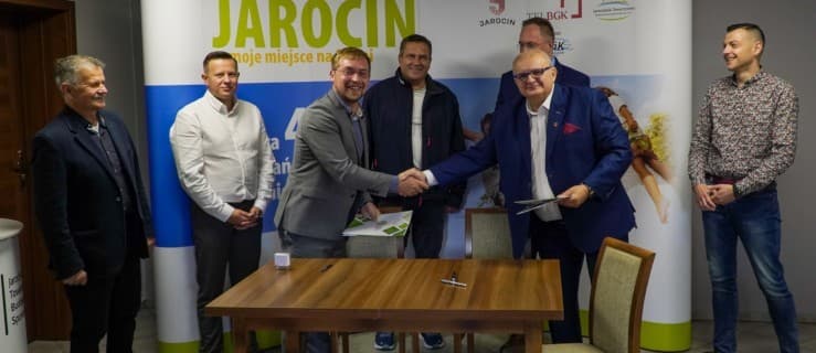 Mieszkania pod klucz mają pomóc miejscowej szkole