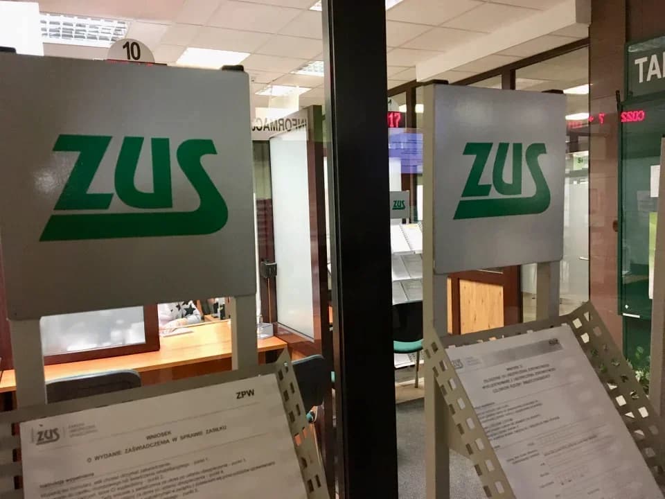 800 plus. W tym miesiącu niektórzy otrzymają wypłatę w innym terminie